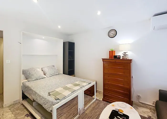 Ahc - Fleuries2 - Grand Terrasse شقة *